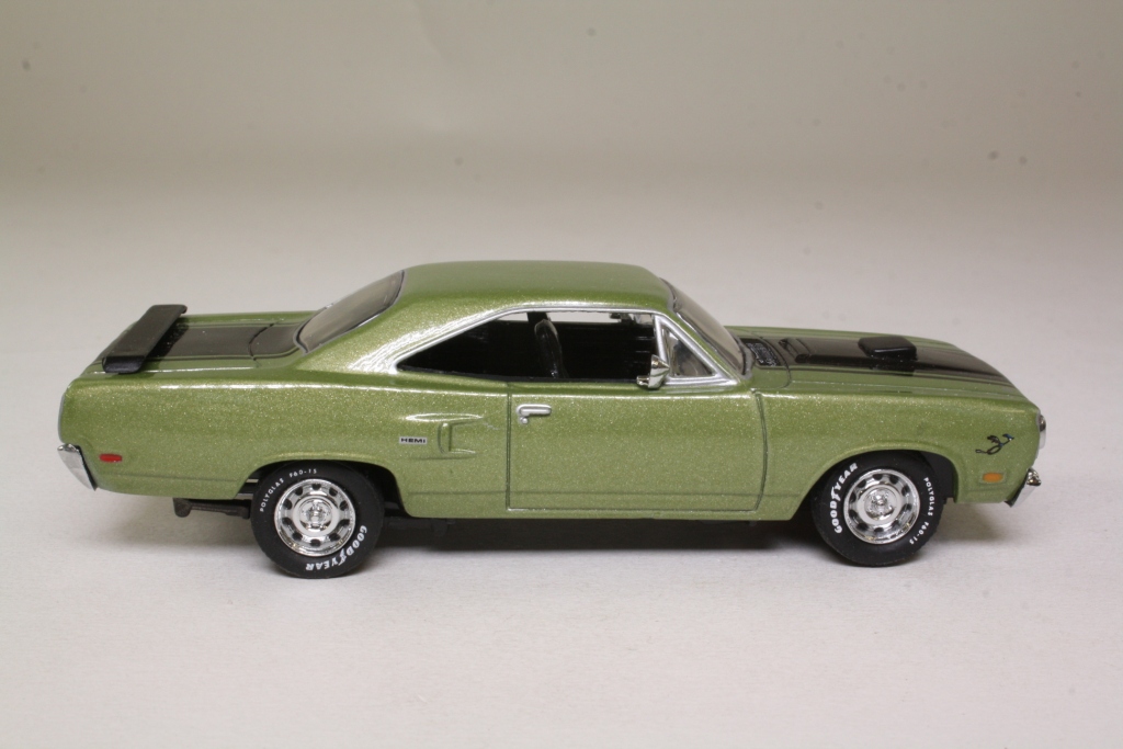 Matchbox Collectibles YMC04; 1970 Plymouth Road Runner Hemi; Metallic Green & Black